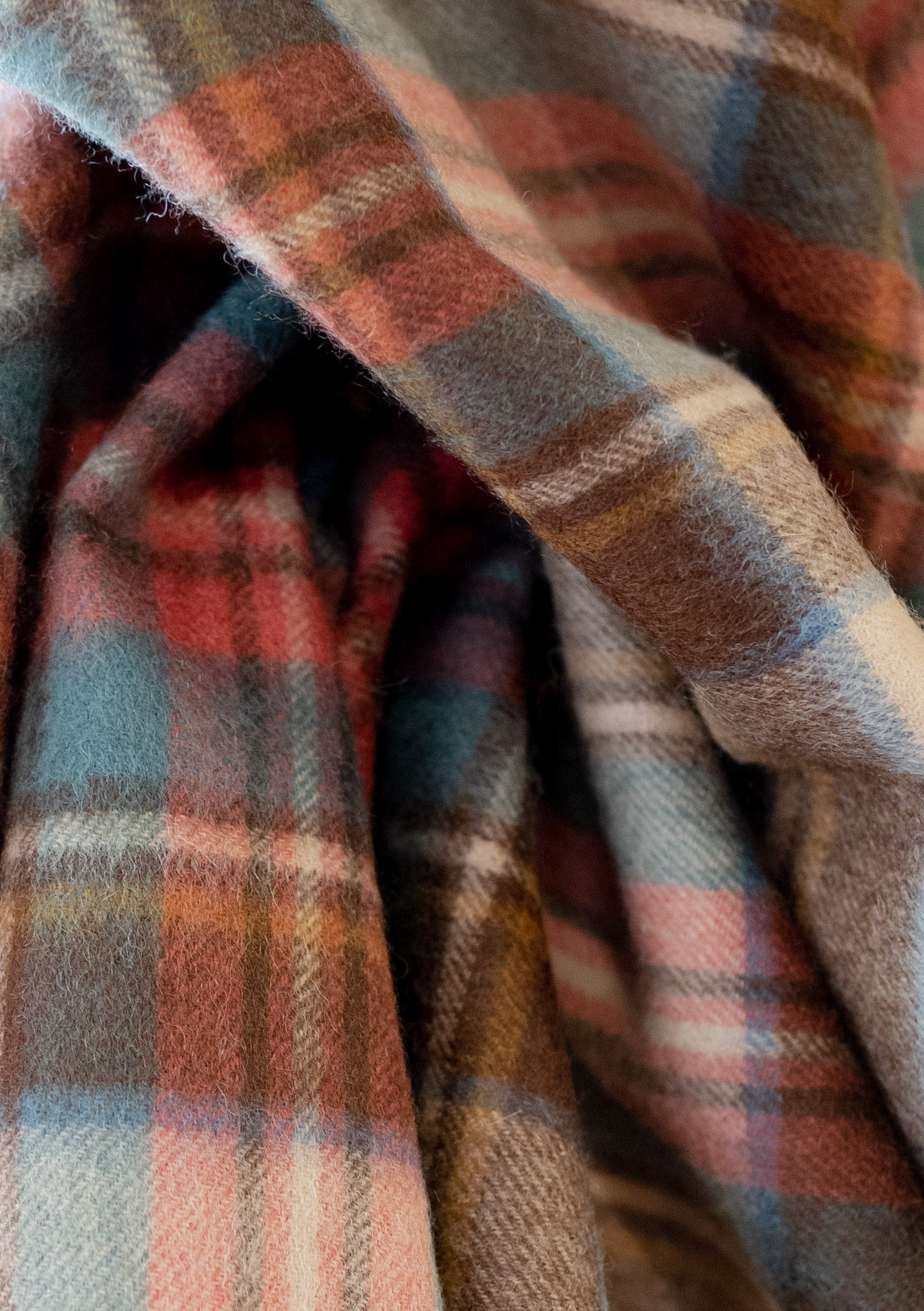 Men's Cashmere Scarf in Stewart Dress Antique Tartan - Image 4