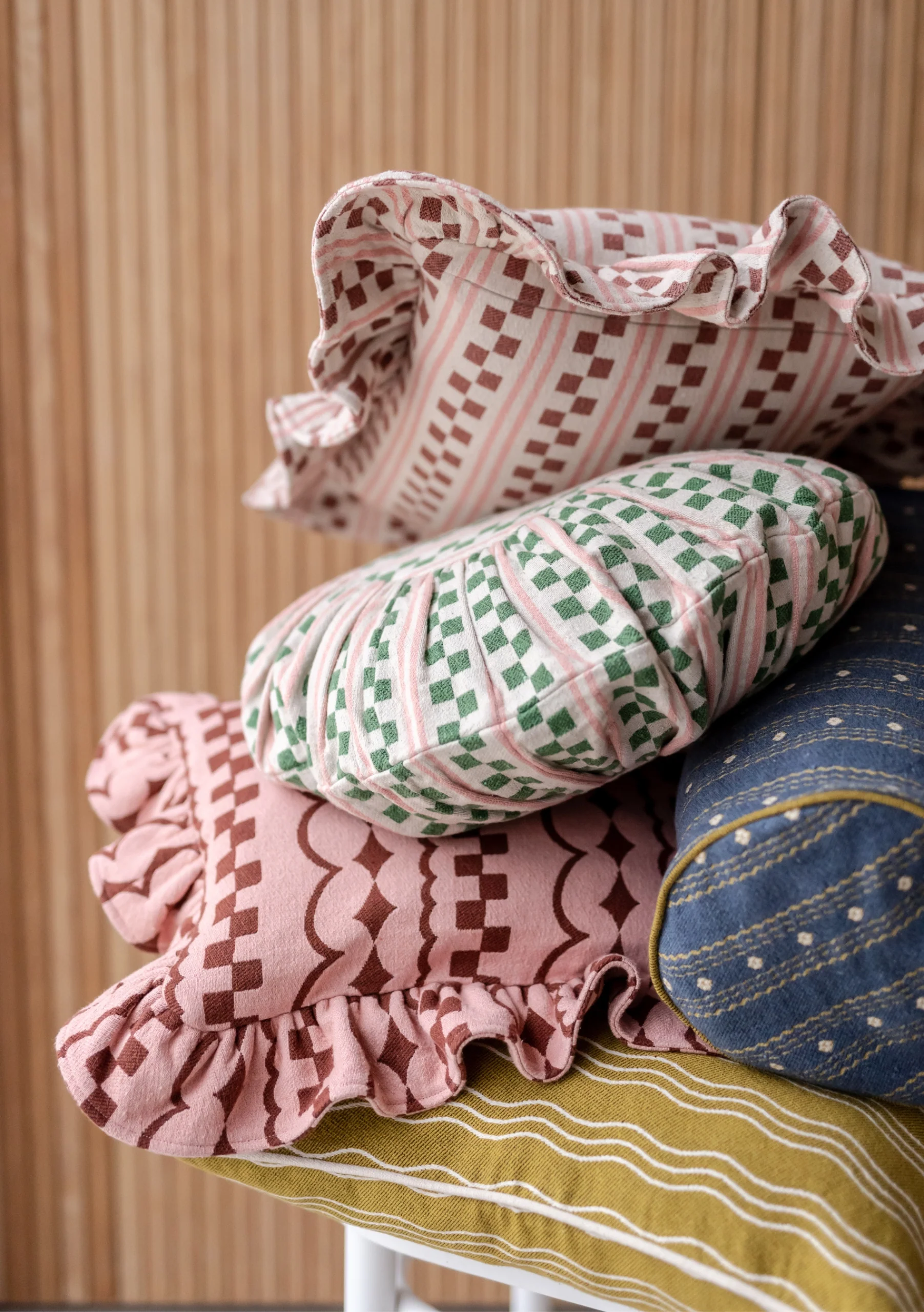Cotton Cushion Cover in Pink Ruffle - Image 4