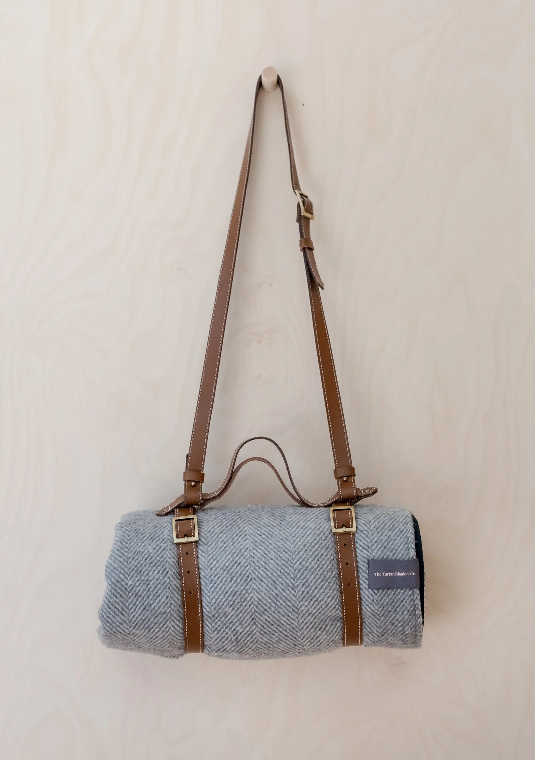 Leather Picnic Carrier with Shoulder Strap - Image 6