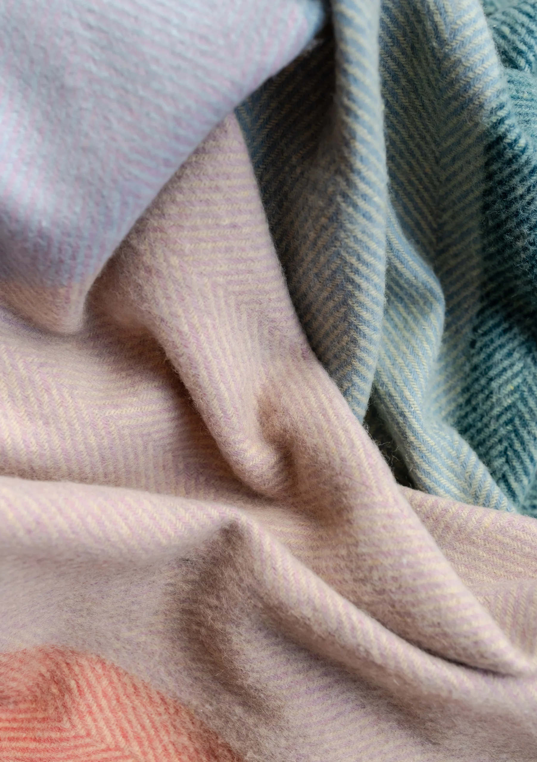 Recycled Wool Extra Large Blanket in Apricot Frame Check - Image 2